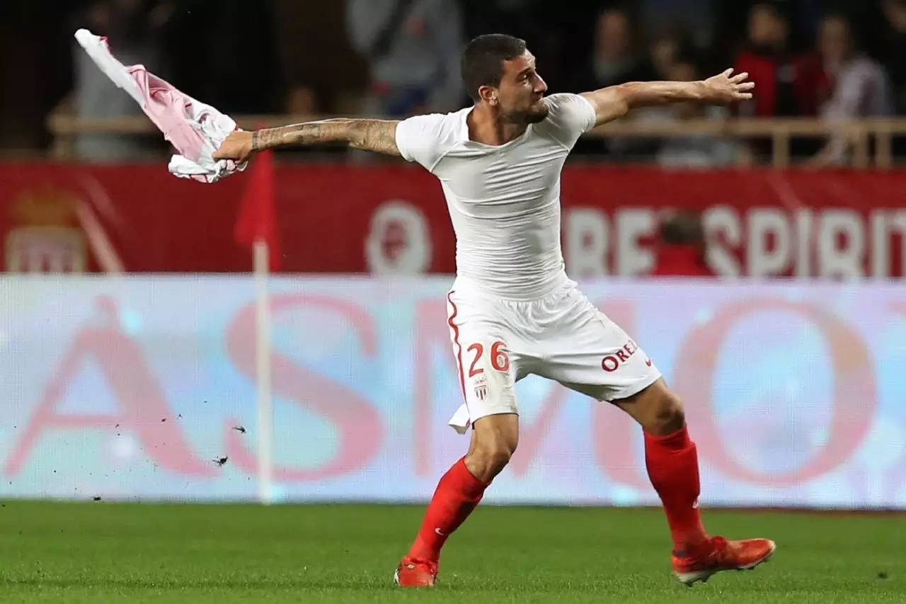 德信体育-摩纳哥遭遇底线风暴，保级形势严峻