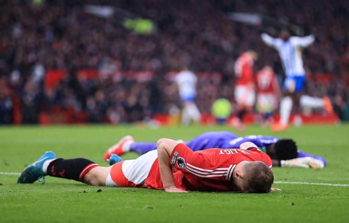 德信app下载-悲剧！曼联队长受伤，将缺席多场比赛