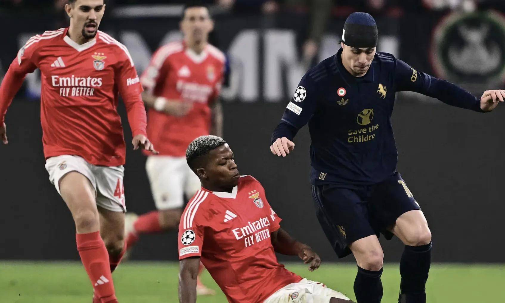 阿尔梅里亚客场失利,降级阴影浓重 阿尔梅里亚客场失利,降级阴影浓重